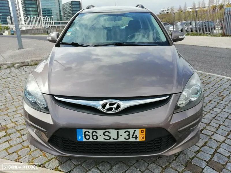 Hyundai i30 • 2012 • 140,000 km 2
