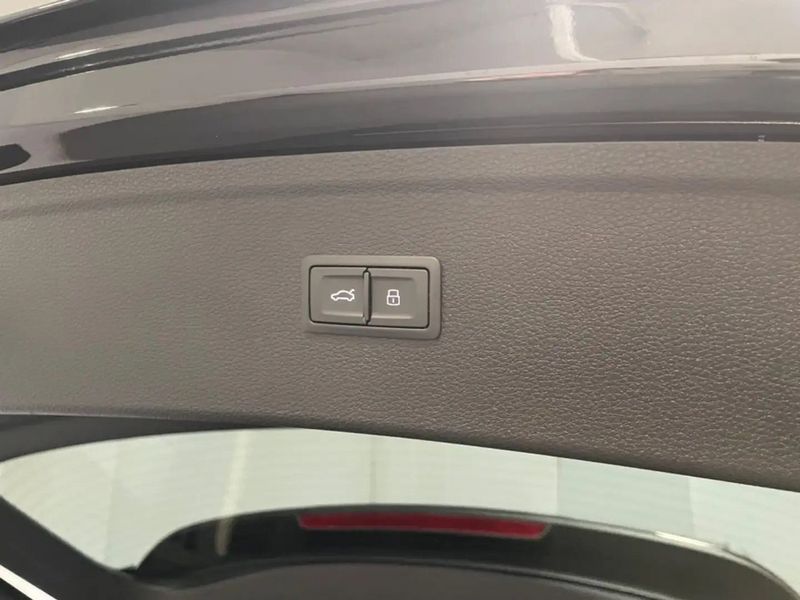 Audi Q5 • 2020 • 69,000 km 10