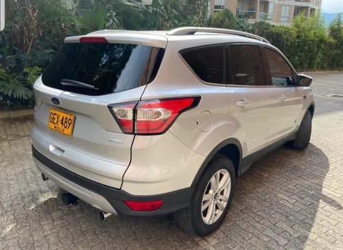 Ford Escape • 2019 • 10,500 km 3