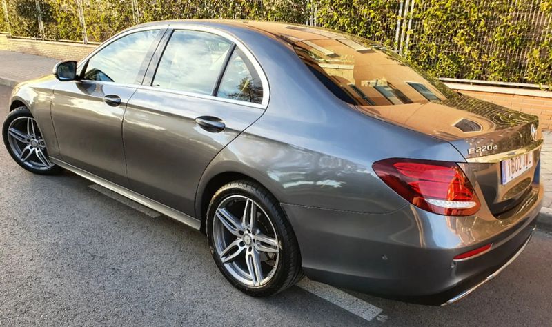 Mercedes-Benz E-Class • 2017 • 168,000 km 3