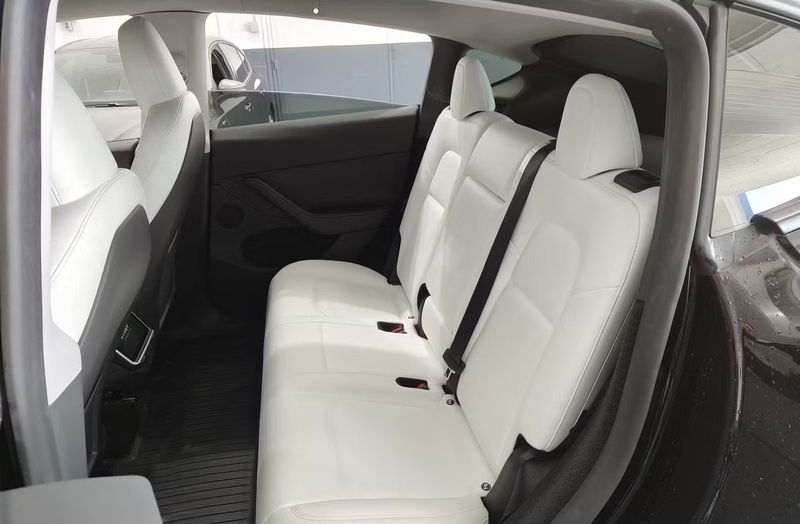 Tesla Model Y • 2023 • 39,514 km 10