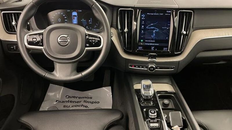 Volvo XC60 • 2021 • 40,100 km 4