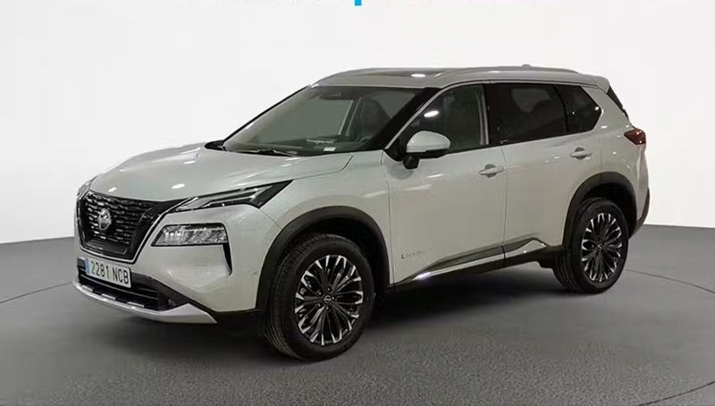 Nissan X-Trail • 2025 • 8,000 km 1