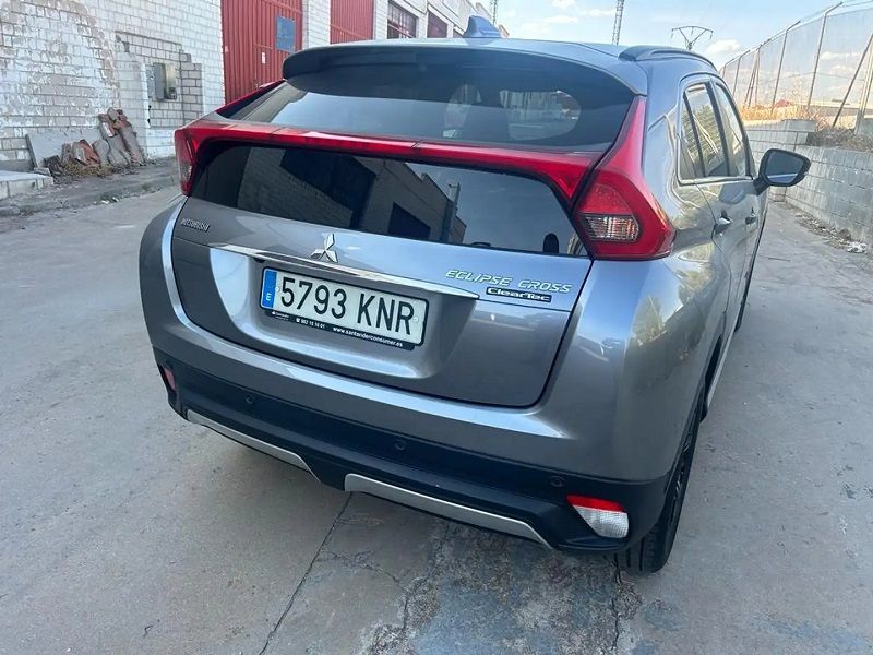 Mitsubishi Eclipse Cross • 2018 • 87,400 km 3