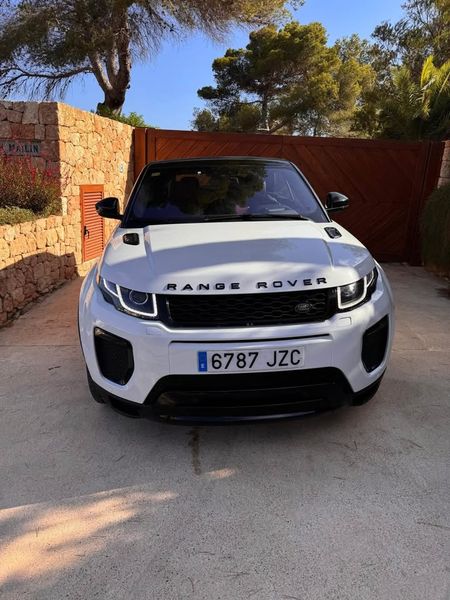 Land Rover Range Rover • 2017 • 80,000 km 1
