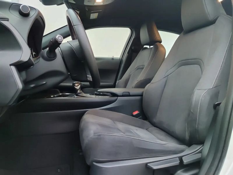 Lexus UX • 2020 • 66,000 km 10