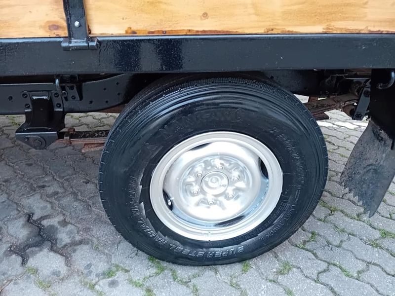 Toyota Dyna • 2000 • 240,000 km 4