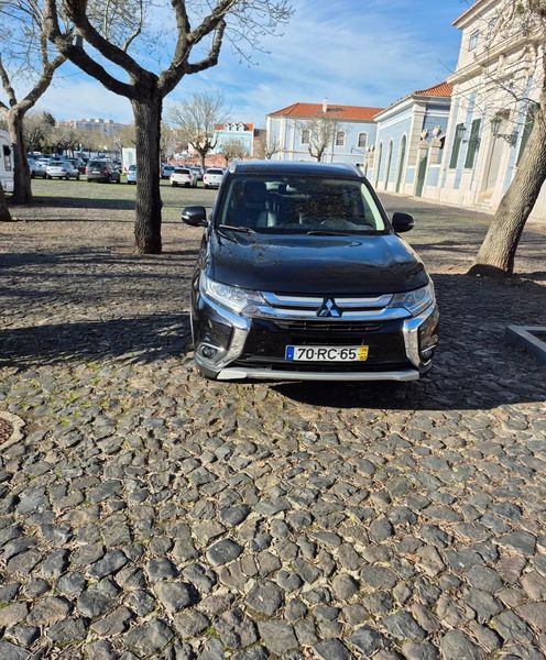Mitsubishi Outlander • 2016 • 164,000 km 2