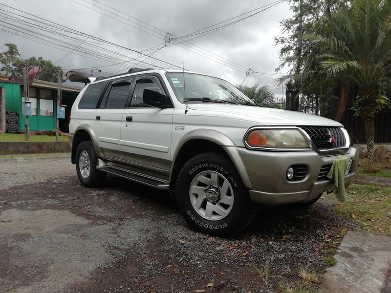 Mitsubishi Space Star • 2000 • 235,868 km 1