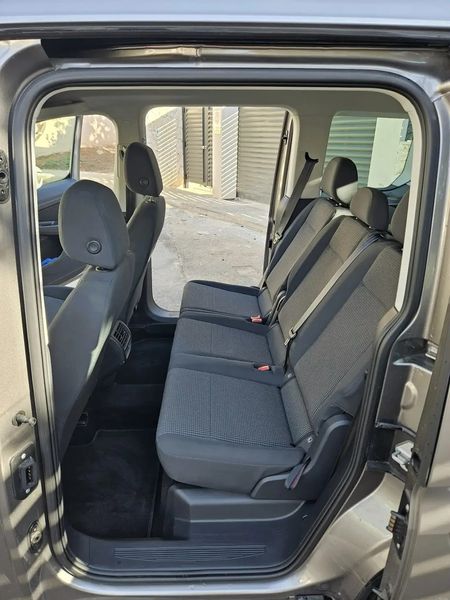 Volkswagen Caddy • 2023 • 10,220 km 8