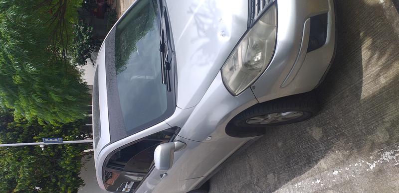 Nissan Tiida • 2007 • 220,000 km 4