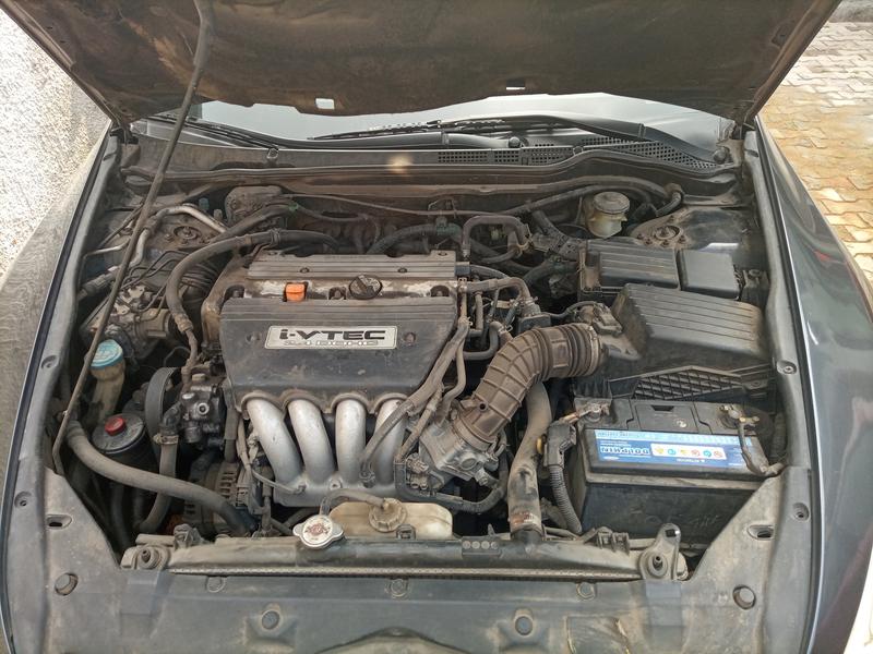 Honda Accord • 2006 • 193,226 km 7