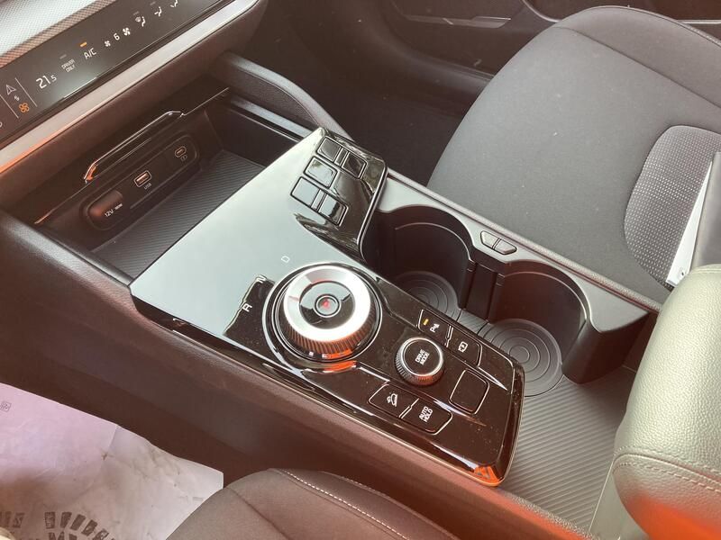 Kia Sportage • 2023 • 1,702 km 5