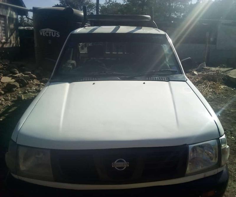 Nissan Pickup • 2005 • 2 km 1