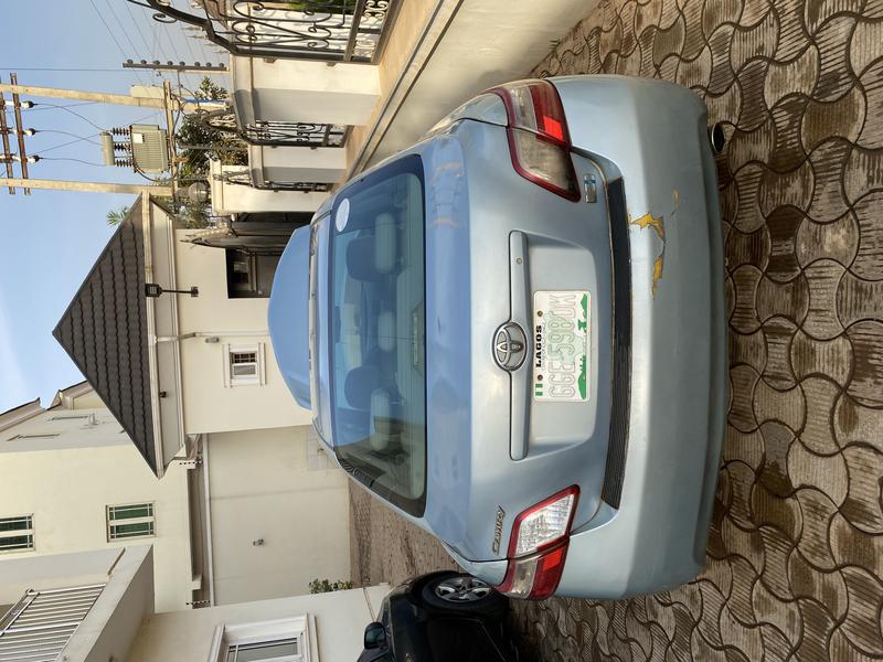 Toyota Camry • 2009 • 86,000 km 3