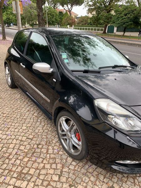 Renault Clio • 2009 • 130,000 km 1