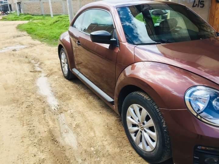 Volkswagen Beetle • 2017 • 27,200 km 4