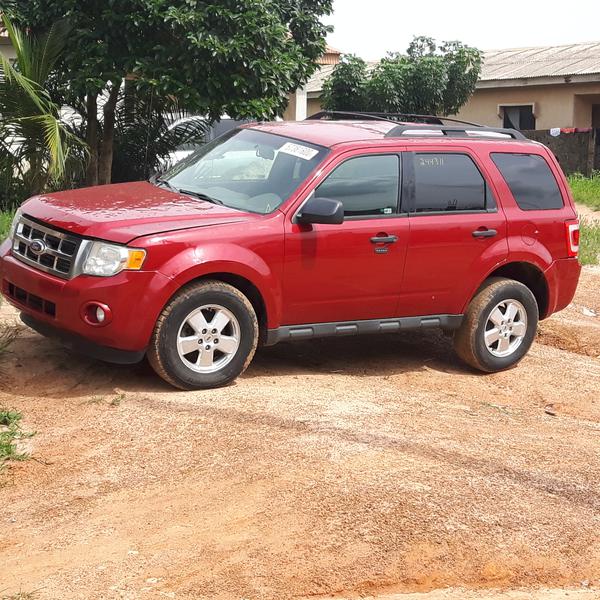 Ford Escape • 2011 • 244,000 km 1