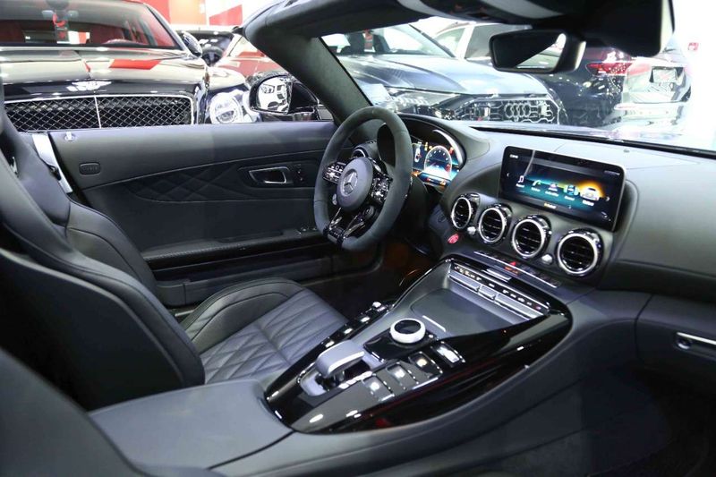 Mercedes-Benz AMG GT • 2022 • 8,000 km 10