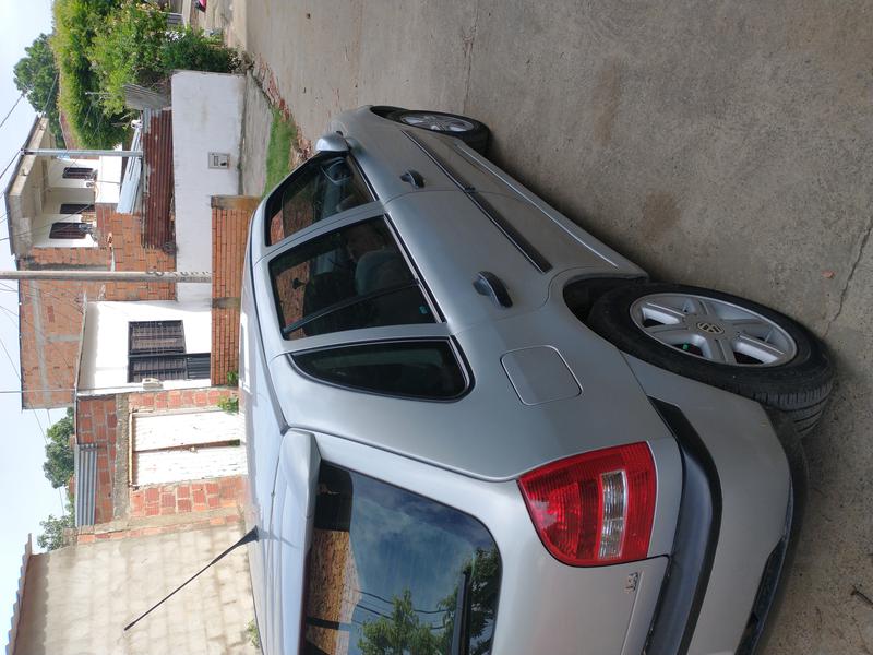 Volkswagen Gol • 2006 • 117,200 km 4