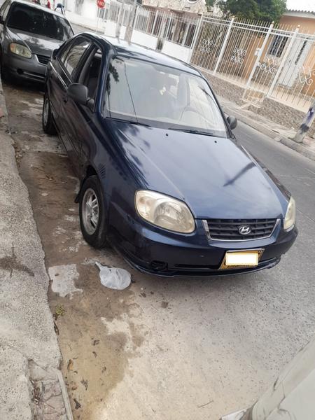 Hyundai Accent • 2005 • 18 km 3