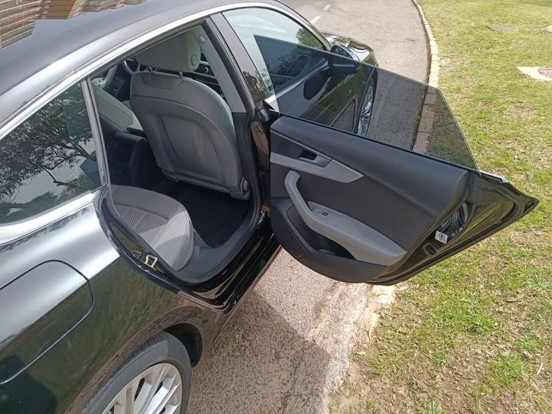 Audi A5 • 2017 • 97,000 km 4