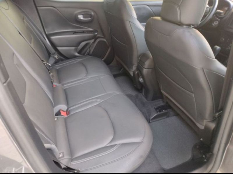 Jeep Renegade • 2021 • 8,000 km 4