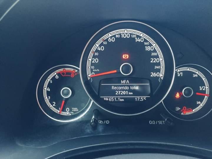 Volkswagen Beetle • 2017 • 27,200 km 1
