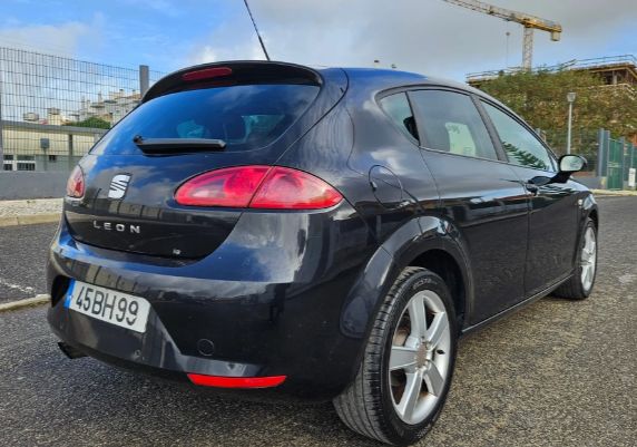 Seat Leon • 2006 • 256,000 km 2