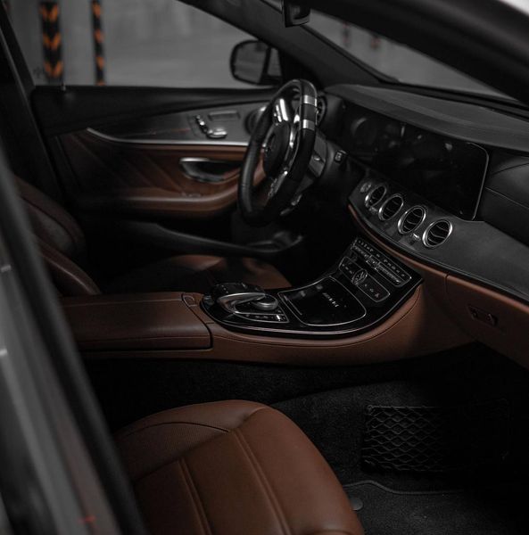 Mercedes-Benz E-Class • 2018 • 59,567 km 6