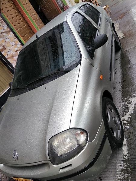 Renault Symbol • 2001 • 201,000 km 5