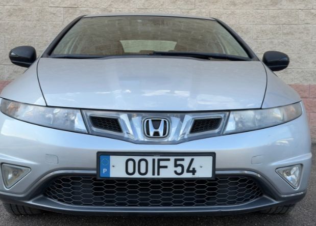 Honda Civic • 2009 • 162,524 km 1