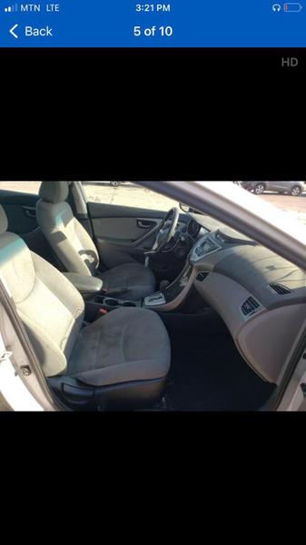 Hyundai Elantra • 2012 • 45,000 km 4