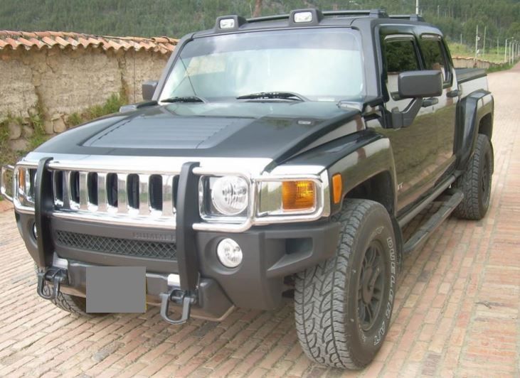 Hummer H3 • 2009 • 155,000 km 1