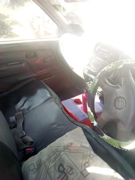 Nissan Pickup • 2005 • 2 km 6