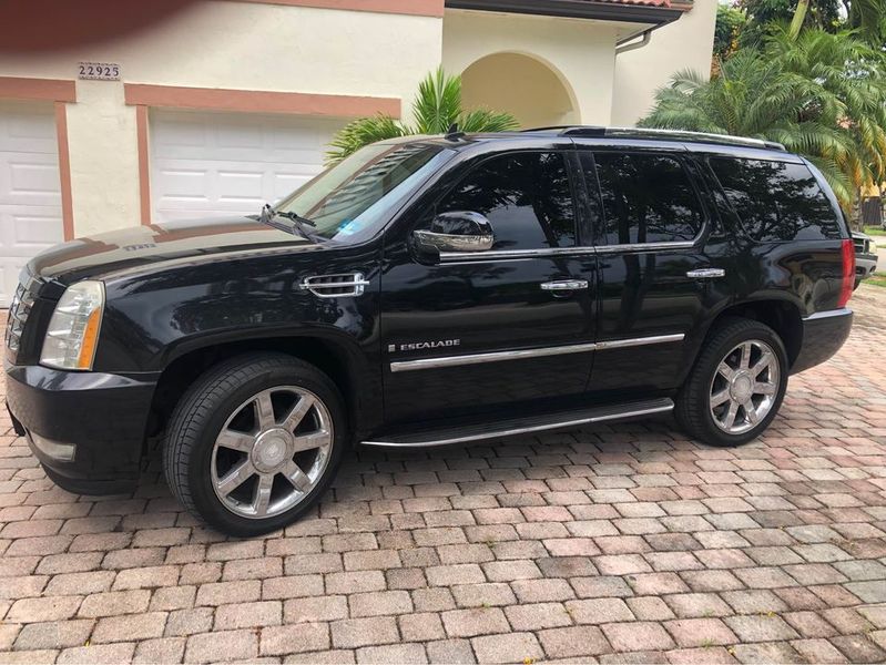 Cadillac Escalade Hybrid • 2009 • 141,100 mi 1