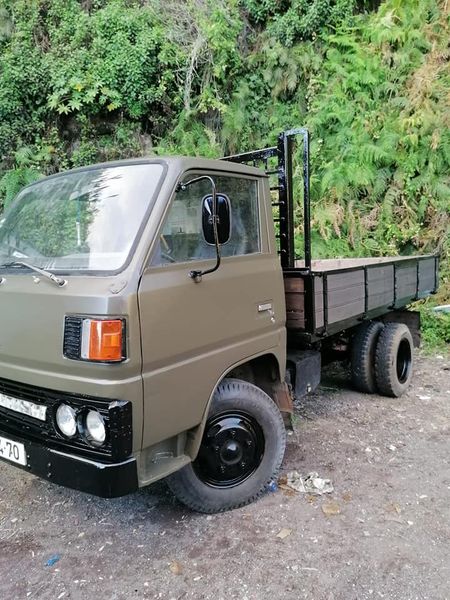 Mitsubishi Fuso canter • 1985 • 298,000 km 4