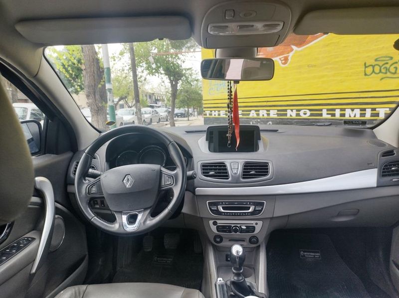 Renault Fluence • 2014 • 120,000 km 13