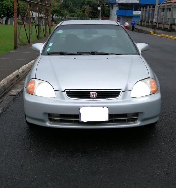 Honda Civic • 1998 • 1 km 2