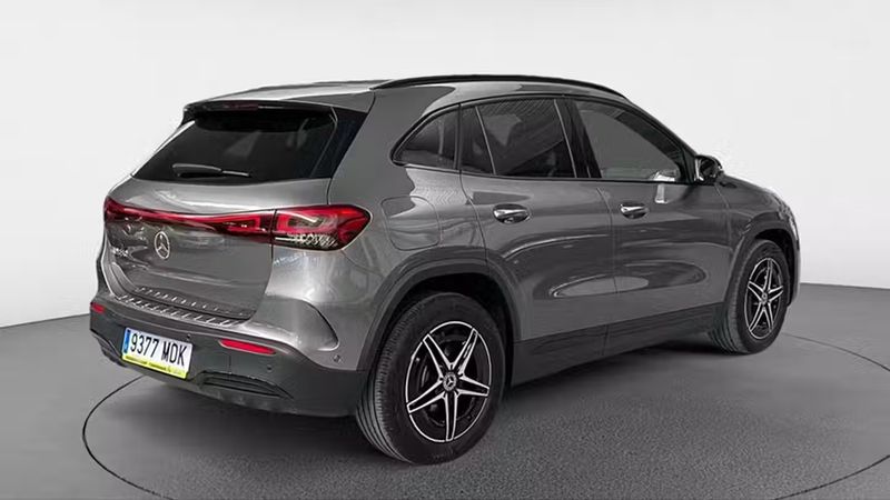 Mercedes-Benz E • 2023 • 36,623 km 3