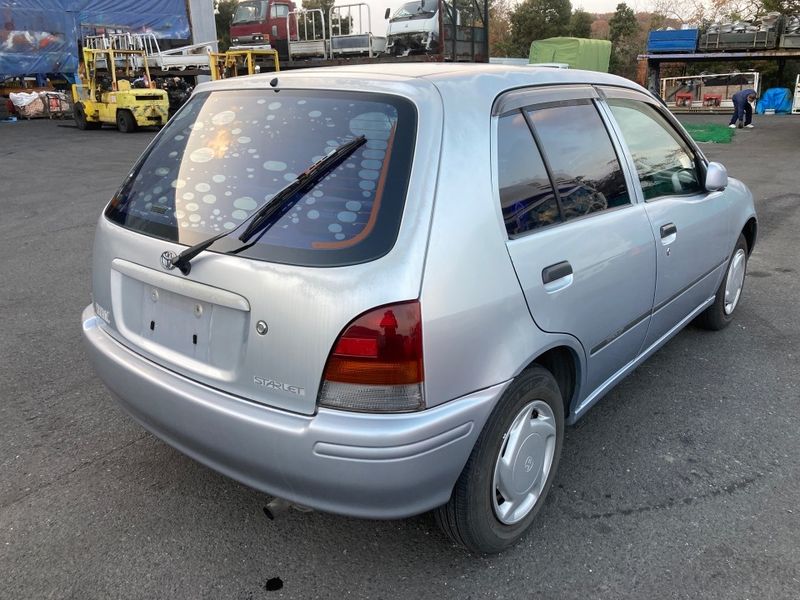 Toyota Starlet • 2013 • 50,000 km 5