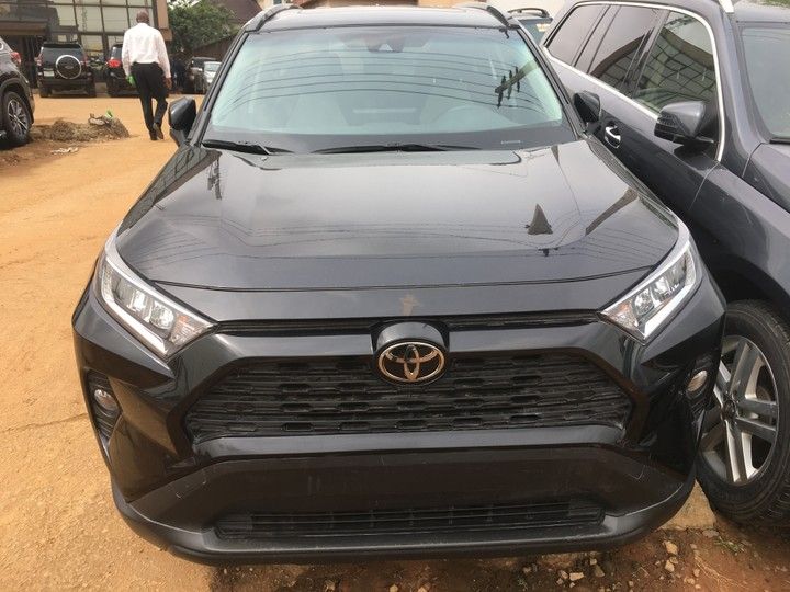 Toyota RAV4 • 2019 • 3 km 1
