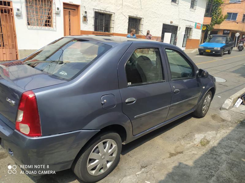 Renault Logan • 2010 • 115,000 km 11