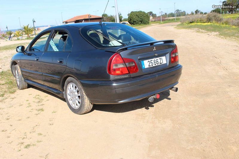 Mitsubishi Carisma • 2004 • 250,000 km 2