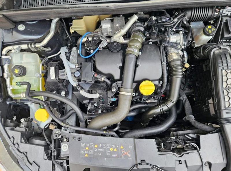 Renault Mégane • 2018 • 200,346 km 6