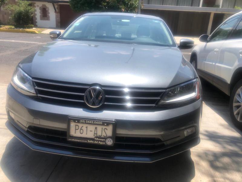 Volkswagen Jetta • 2016 • 41,000 km 2