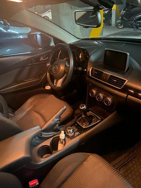 Mazda 3 • 2017 • 56,000 km 4