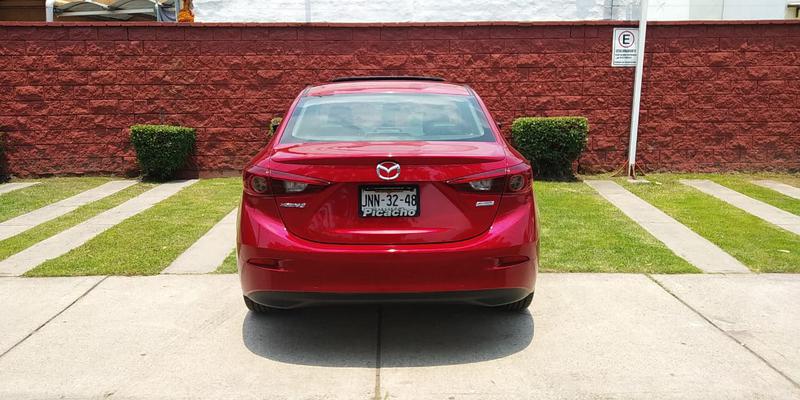 Mazda 3 • 2017 • 66,500 km 5