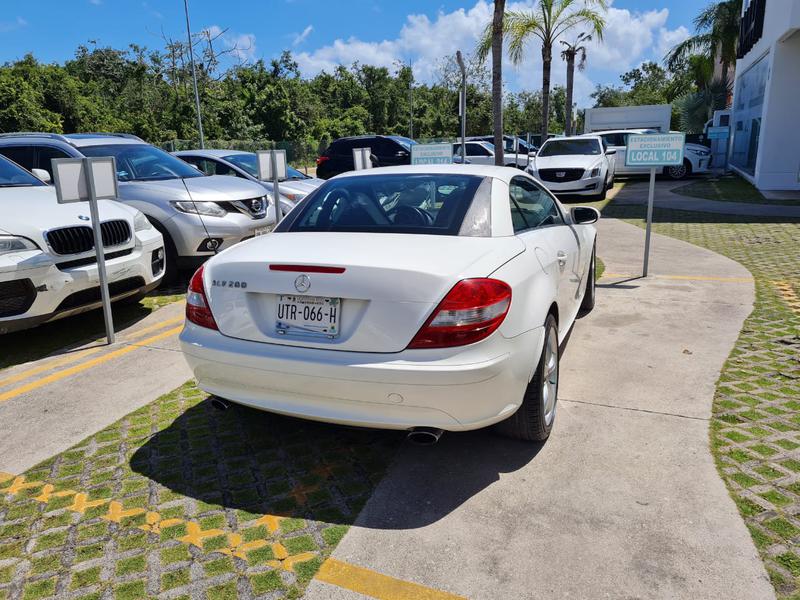 Mercedes-Benz SLK • 2006 • 90,000 km 6