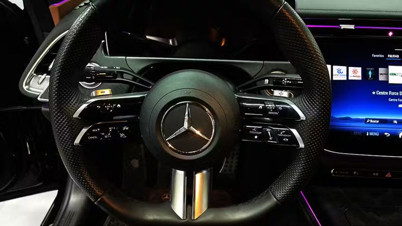 Mercedes-Benz E • 2024 • 55,299 km 11